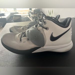 Nike Kyrie 3 iii Flytrap Basketball Shoes